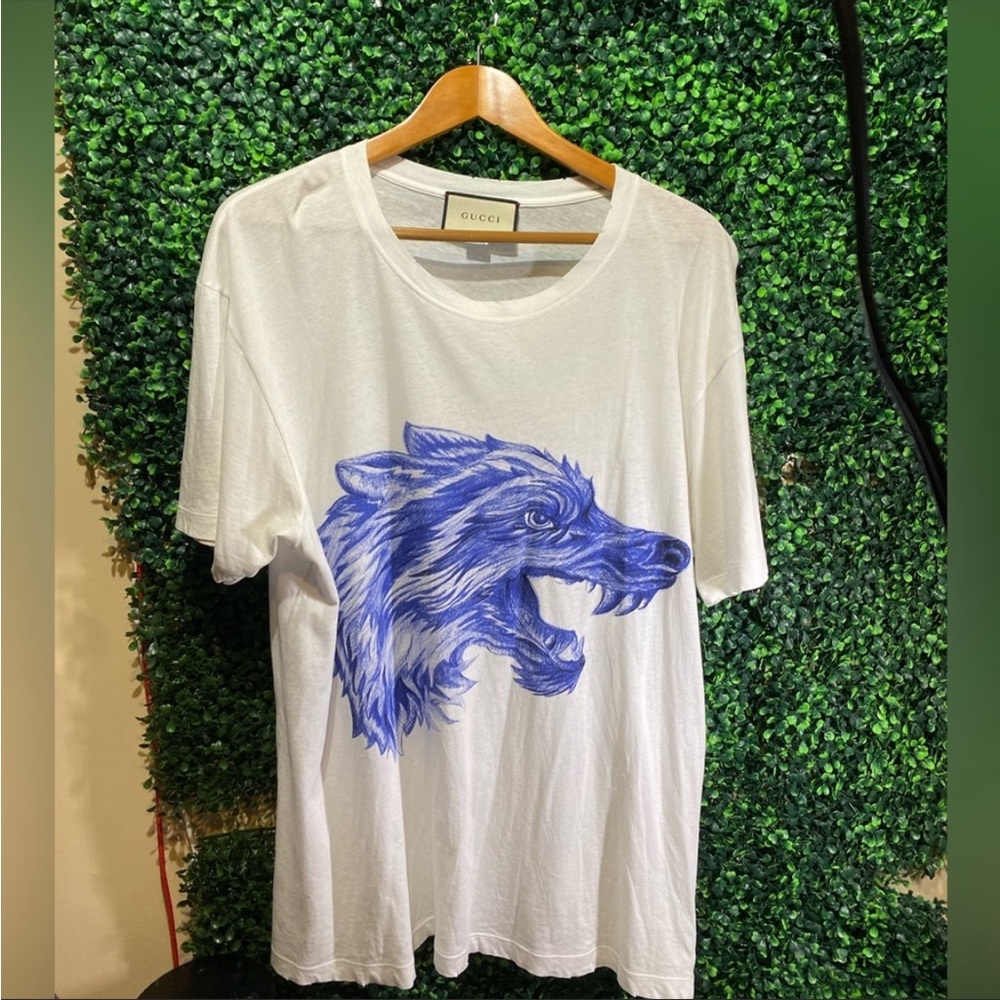Gucci Size L shirt